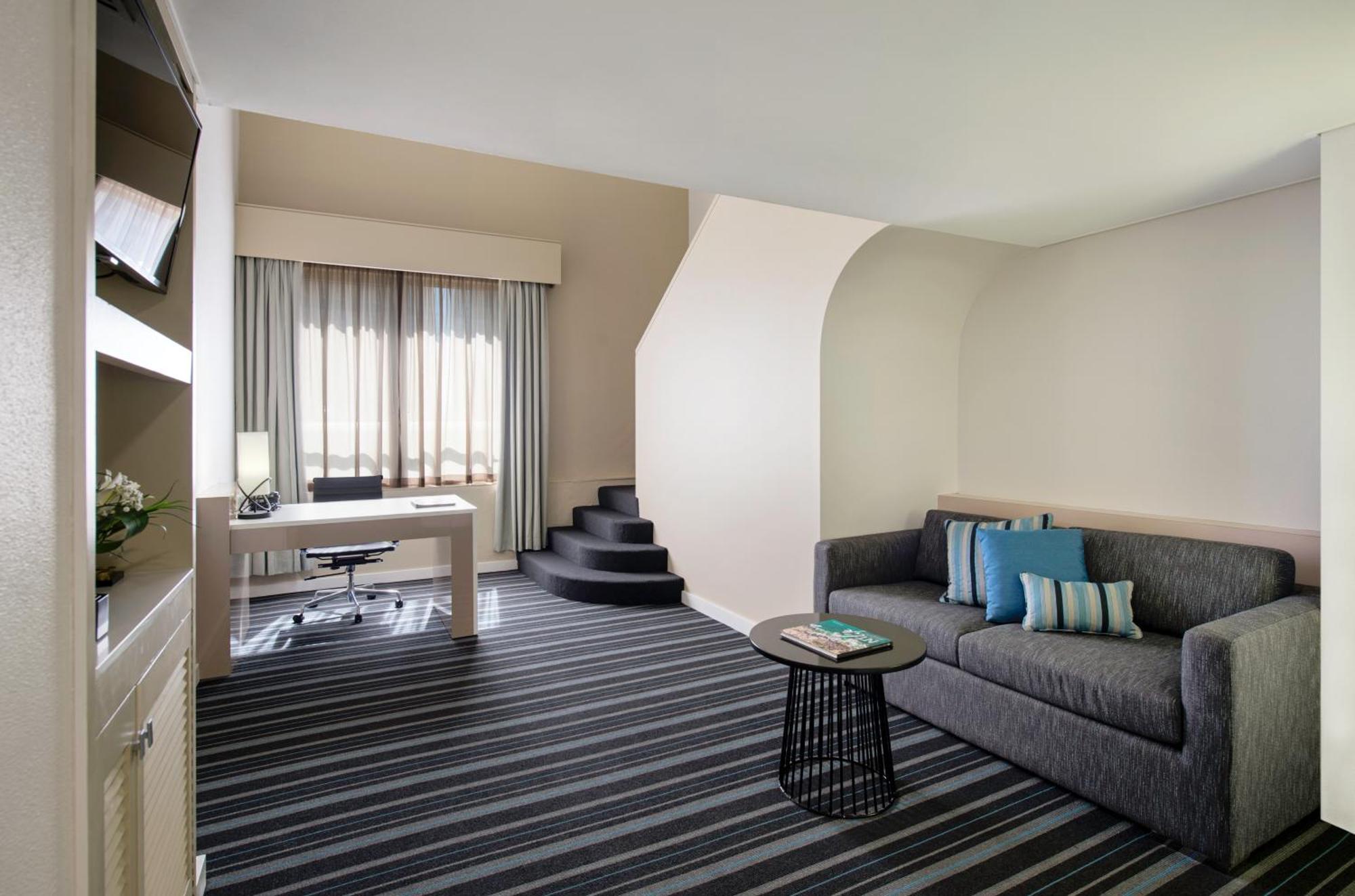 Готель Doubletree By Hilton Esplanade Дарвін Екстер'єр фото